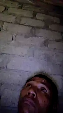 Snapshot of Moreno1813 chatting on September 13, 2025, 9:31 am Moreno1813 online show from September 13, 2025, 9:31 am