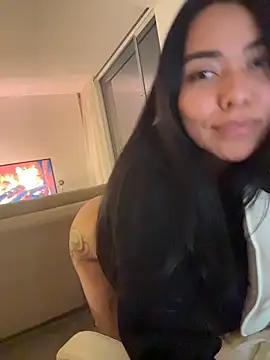 Snapshot of PetitLumiere chatting on November 10, 2025, 3:44 am PetitLumiere online show from November 10, 2025, 3:44 am