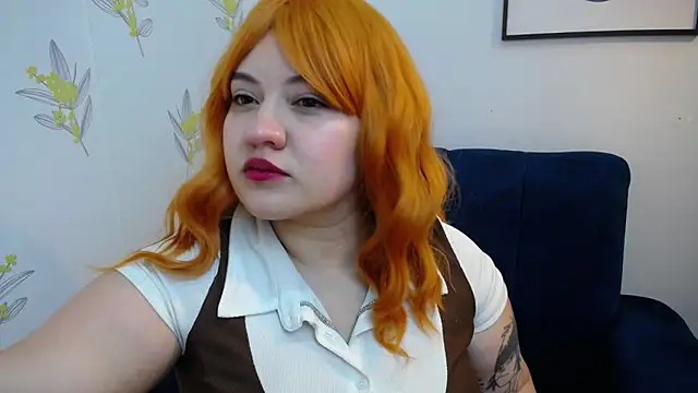 dannarossy  online show from February 11, 2025, 12:58 pm