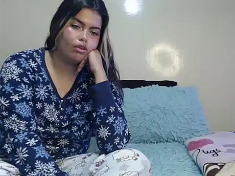Snapshot of sweetkitty_16 chatting on April 15, 2026, 7:29 pm sweetkitty 16 online show from April 15, 2026, 7:29 pm