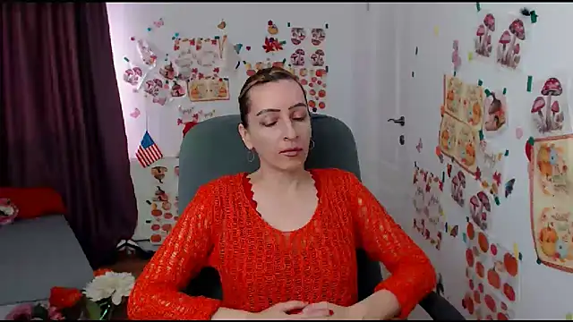 EvelynAngell online show from September 15, 2025, 6:03 am