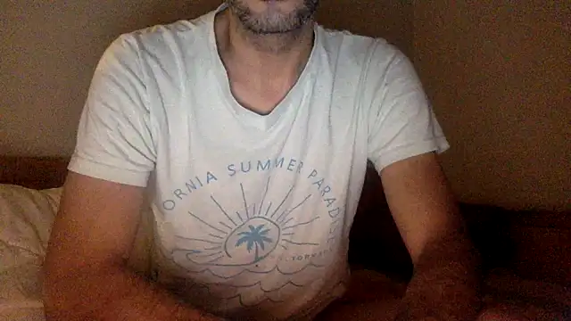 Snapshot of molozeb chatting on October 29, 2025, 3:38 am molozeb online show from October 29, 2025, 3:38 am