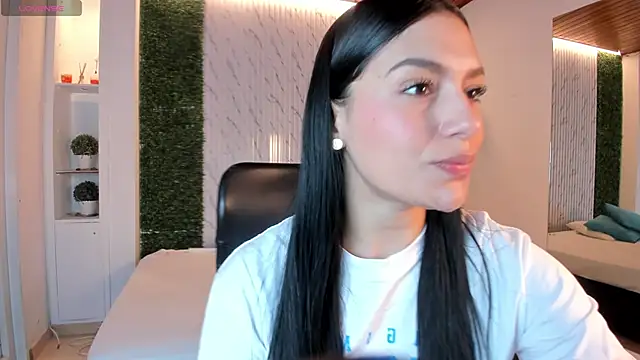 Snapshot of carina_rossi chatting on November 15, 2025, 12:20 pm carina rossi online show from November 15, 2025, 12:20 pm