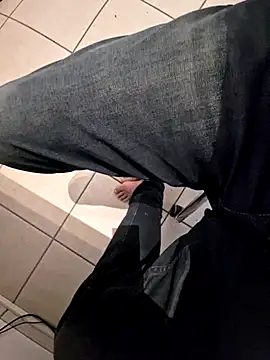 Snapshot of Lorent6969 chatting on November 17, 2025, 5:00 am Lorent6969 online show from November 17, 2025, 5:00 am