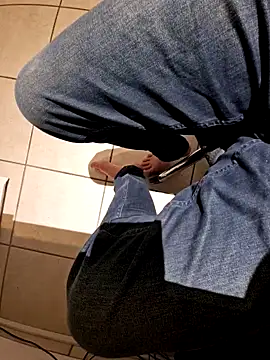 Snapshot of Lorent6969 chatting on December 1, 2025, 5:08 am Lorent6969 online show from December 1, 2025, 5:08 am