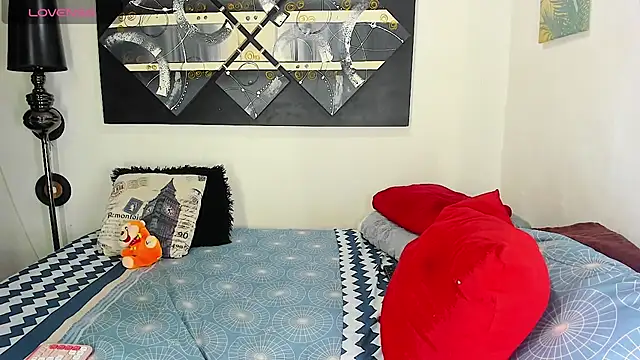 SARAMISHA online show from February 8, 2026, 3:37 am