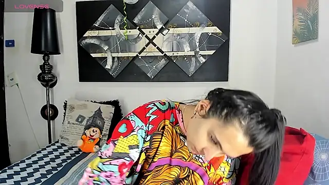 SARAMISHA online show from February 3, 2026, 4:12 pm