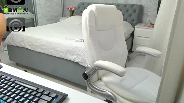 Snapshot of Ellysse_ chatting on November 7, 2025, 10:53 am Ellysse online show from November 7, 2025, 10:53 am