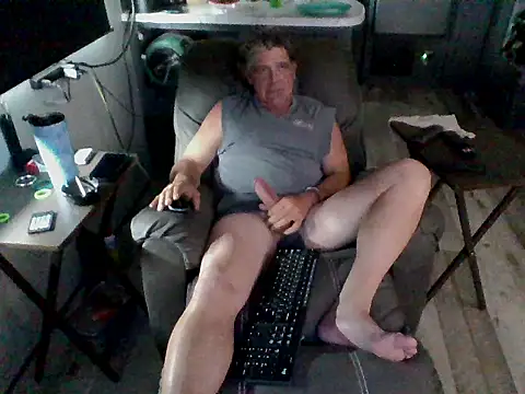 Snapshot of lateniter chatting on June 5, 2026, 10:59 pm lateniter online show from June 5, 2026, 10:59 pm