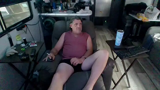Snapshot of lateniter chatting on May 12, 2026, 12:08 am lateniter online show from May 12, 2026, 12:08 am