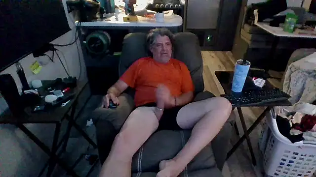 Snapshot of lateniter chatting on April 28, 2026, 5:34 am lateniter online show from April 28, 2026, 5:34 am