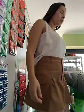 LittleDoll    online show from March 5, 2026, 12:57 pm