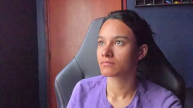 Snapshot of SamanthaWatson chatting on March 19, 2025, 5:06 pm SamanthaWatson online show from March 19, 2025, 5:06 pm