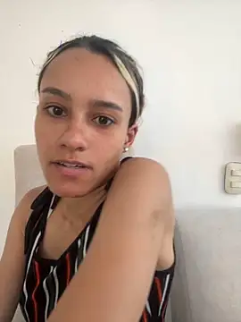 Snapshot of SamanthaWatson chatting on October 6, 2025, 3:57 pm SamanthaWatson online show from October 6, 2025, 3:57 pm