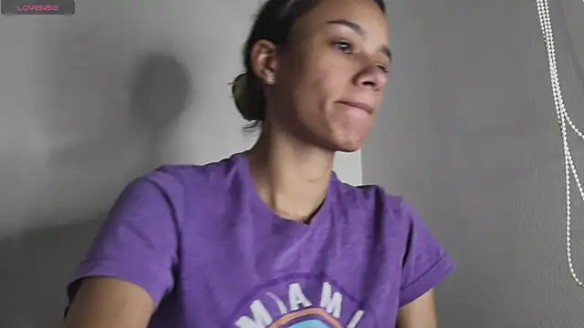 Snapshot of SamanthaWatson chatting on October 2, 2025, 1:31 am SamanthaWatson online show from October 2, 2025, 1:31 am