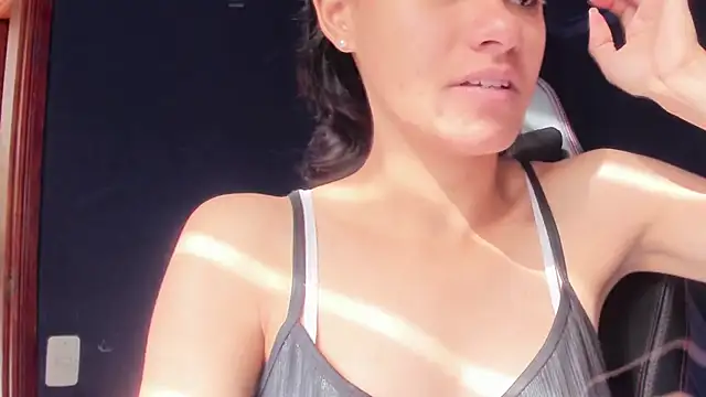 Snapshot of SamanthaWatson chatting on March 13, 2025, 1:50 pm SamanthaWatson online show from March 13, 2025, 1:50 pm