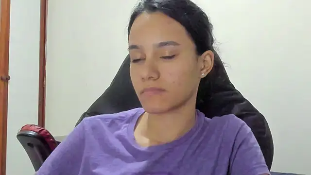 Snapshot of SamanthaWatson chatting on March 19, 2025, 1:21 am SamanthaWatson online show from March 19, 2025, 1:21 am