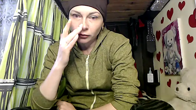 HarleyQuinn 69 online show from March 18, 2025, 7:33 pm