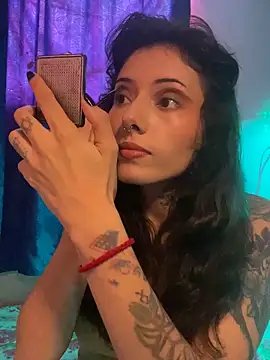 Snapshot of LiliJones_ chatting on December 17, 2025, 4:56 pm LiliJones online show from December 17, 2025, 4:56 pm