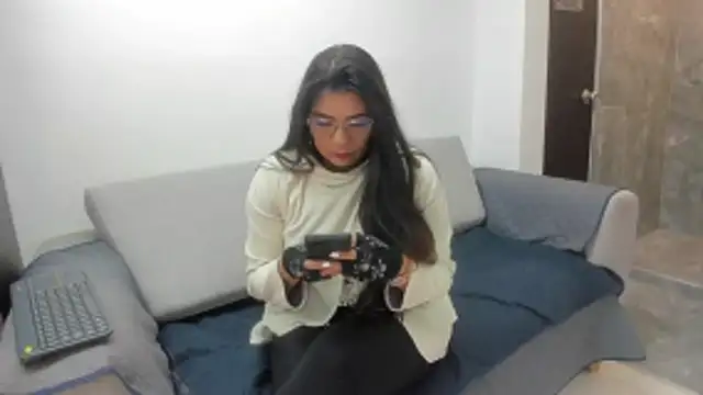 Snapshot of Luna_Dumont chatting on January 7, 2026, 11:15 am Luna Dumont online show from January 7, 2026, 11:15 am