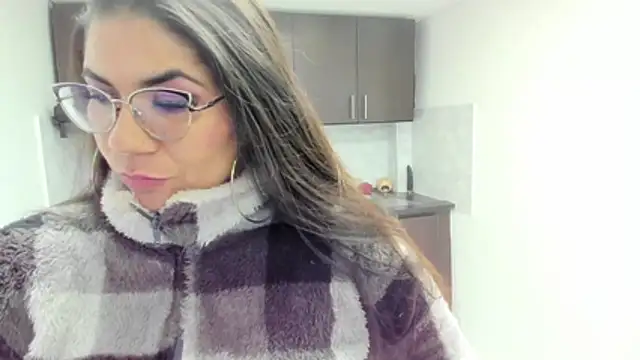 Snapshot of Luna_Dumont chatting on December 16, 2025, 11:14 am Luna Dumont online show from December 16, 2025, 11:14 am