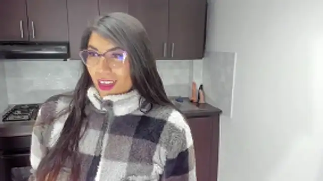 Snapshot of Luna_Dumont chatting on April 28, 2026, 11:03 am Luna Dumont online show from April 28, 2026, 11:03 am