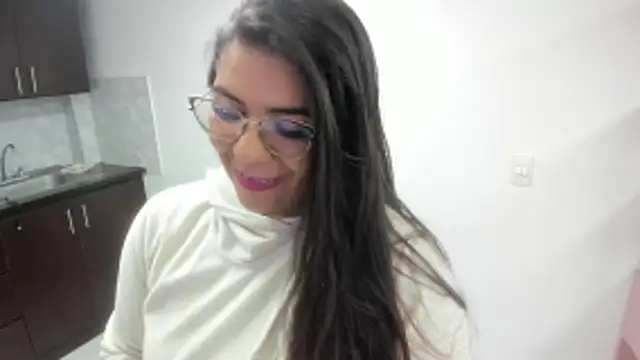 Snapshot of Luna_Dumont chatting on December 18, 2025, 11:25 am Luna Dumont online show from December 18, 2025, 11:25 am