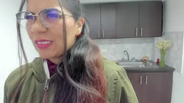 Snapshot of Luna_Dumont chatting on January 13, 2026, 11:14 am Luna Dumont online show from January 13, 2026, 11:14 am