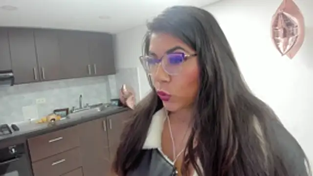 Snapshot of Luna_Dumont chatting on February 19, 2026, 11:07 am Luna Dumont online show from February 19, 2026, 11:07 am