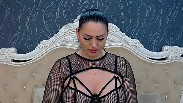 Snapshot of Lauren_Saint chatting on February 13, 2025, 12:11 pm Lauren Saint online show from February 13, 2025, 12:11 pm