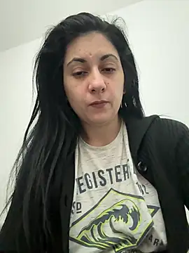 Snapshot of davenmichelle00 chatting on February 3, 2026, 4:01 pm davenmichelle00 online show from February 3, 2026, 4:01 pm