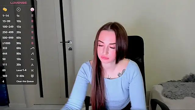 Snapshot of Kimmberr chatting on October 14, 2025, 4:35 am Kimmberr online show from October 14, 2025, 4:35 am