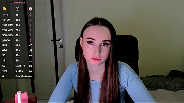 Snapshot of Kimmberr chatting on November 13, 2025, 4:27 am Kimmberr online show from November 13, 2025, 4:27 am