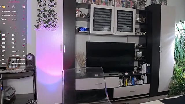 SheilaRyan online show from February 12, 2026, 4:56 am