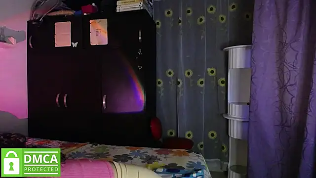 Mr MrsCurie online show from April 18, 2026, 11:16 pm