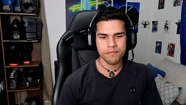 Snapshot of JacobKirito chatting on November 10, 2025, 1:32 am JacobKirito online show from November 10, 2025, 1:32 am