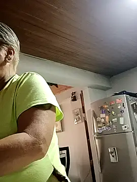 Snapshot of DirtyBIianca chatting on October 27, 2025, 11:33 am DirtyBIianca online show from October 27, 2025, 11:33 am