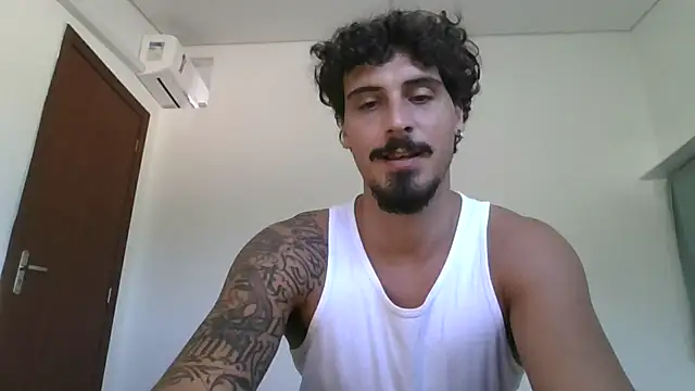 Snapshot of milkoffe chatting on February 2, 2026, 1:10 pm milkoffe online show from February 2, 2026, 1:10 pm