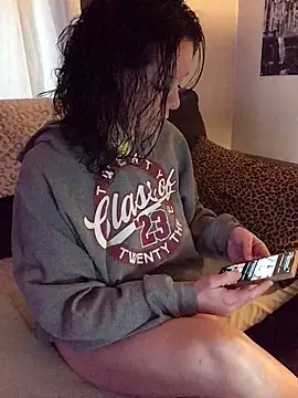 Snapshot of SidneyRaee chatting on October 23, 2025, 6:06 pm SidneyRaee online show from October 23, 2025, 6:06 pm