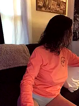 Snapshot of SidneyRaee chatting on October 27, 2025, 6:31 pm SidneyRaee online show from October 27, 2025, 6:31 pm