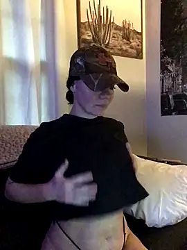 Snapshot of SidneyRaee chatting on October 28, 2025, 3:55 pm SidneyRaee online show from October 28, 2025, 3:55 pm