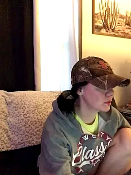 Snapshot of SidneyRaee chatting on December 15, 2025, 6:58 pm SidneyRaee online show from December 15, 2025, 6:58 pm