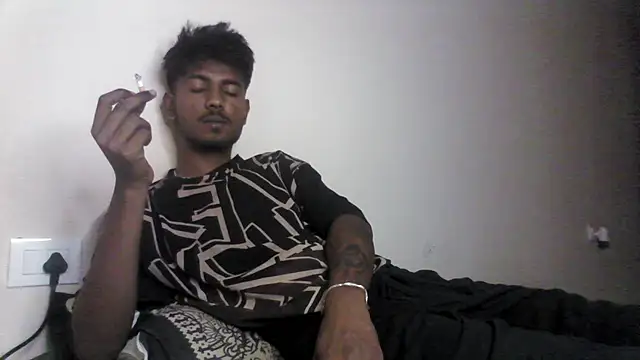 Snapshot of just_fucks chatting on October 13, 2025, 9:05 pm just fucks online show from October 13, 2025, 9:05 pm