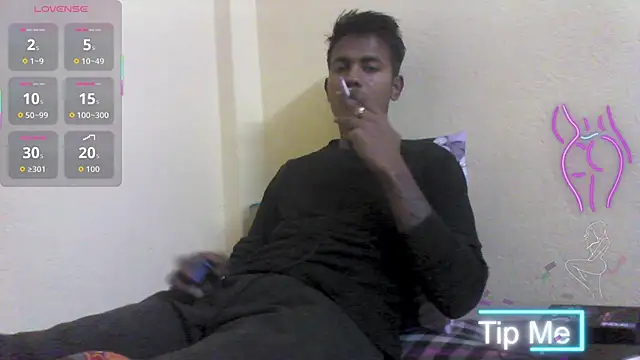 Snapshot of just_fucks chatting on December 15, 2025, 6:14 pm just fucks online show from December 15, 2025, 6:14 pm