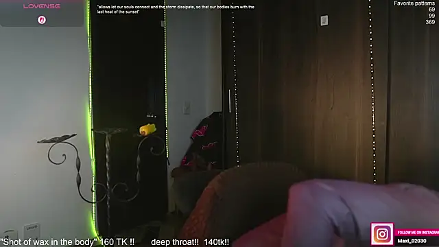 Snapshot of just_maxii chatting on November 13, 2025, 12:25 am just maxii online show from November 13, 2025, 12:25 am