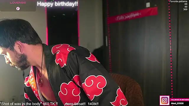 Snapshot of just_maxii chatting on December 2, 2025, 10:00 pm just maxii online show from December 2, 2025, 10:00 pm