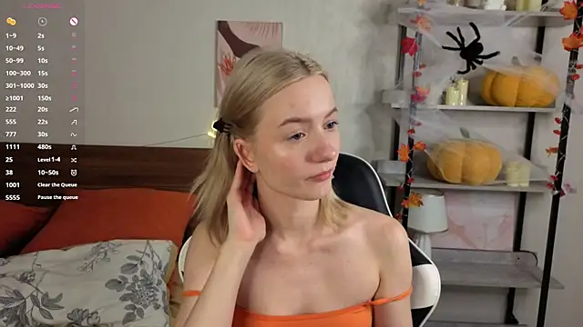 Snapshot of IdaValenti chatting on November 9, 2025, 11:09 pm IdaValenti online show from November 9, 2025, 11:09 pm