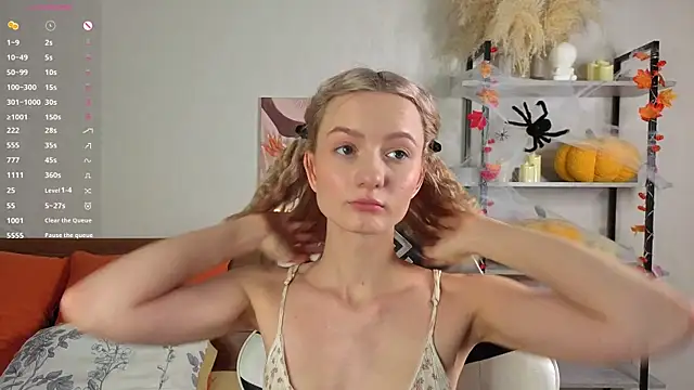 Snapshot of IdaValenti chatting on November 17, 2025, 11:09 pm IdaValenti online show from November 17, 2025, 11:09 pm