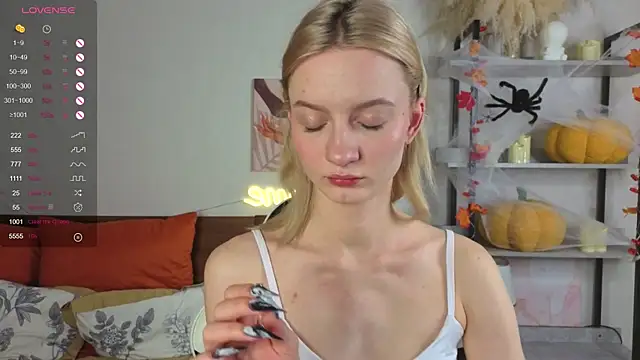 Snapshot of IdaValenti chatting on November 22, 2025, 12:21 am IdaValenti online show from November 22, 2025, 12:21 am