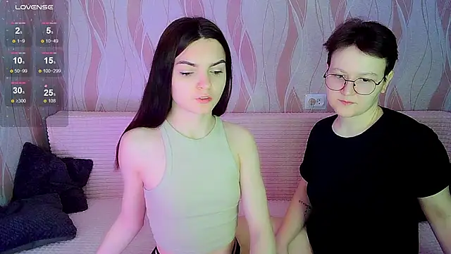  crazy baby  online show from November 12, 2025, 9:18 pm